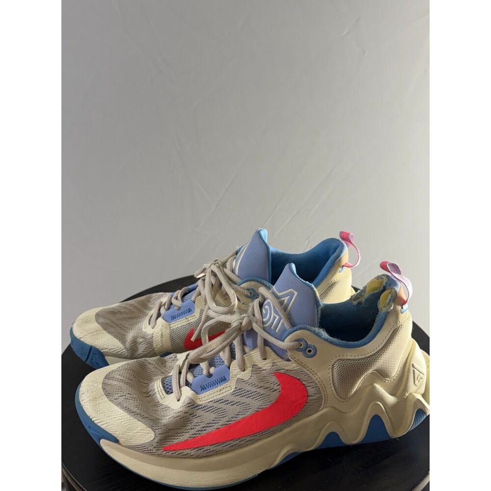 Nike Giannis Immortality 2 Women’s 11 Men’s 9.5 Sail Rattan Basketball Shoes
